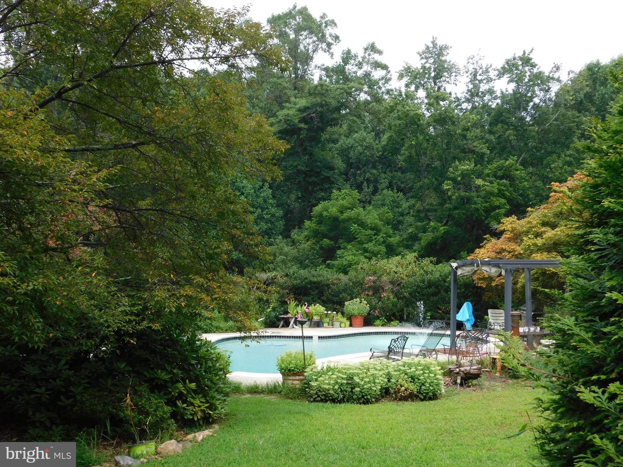 ADVOCATE HILL FARMS - Residential