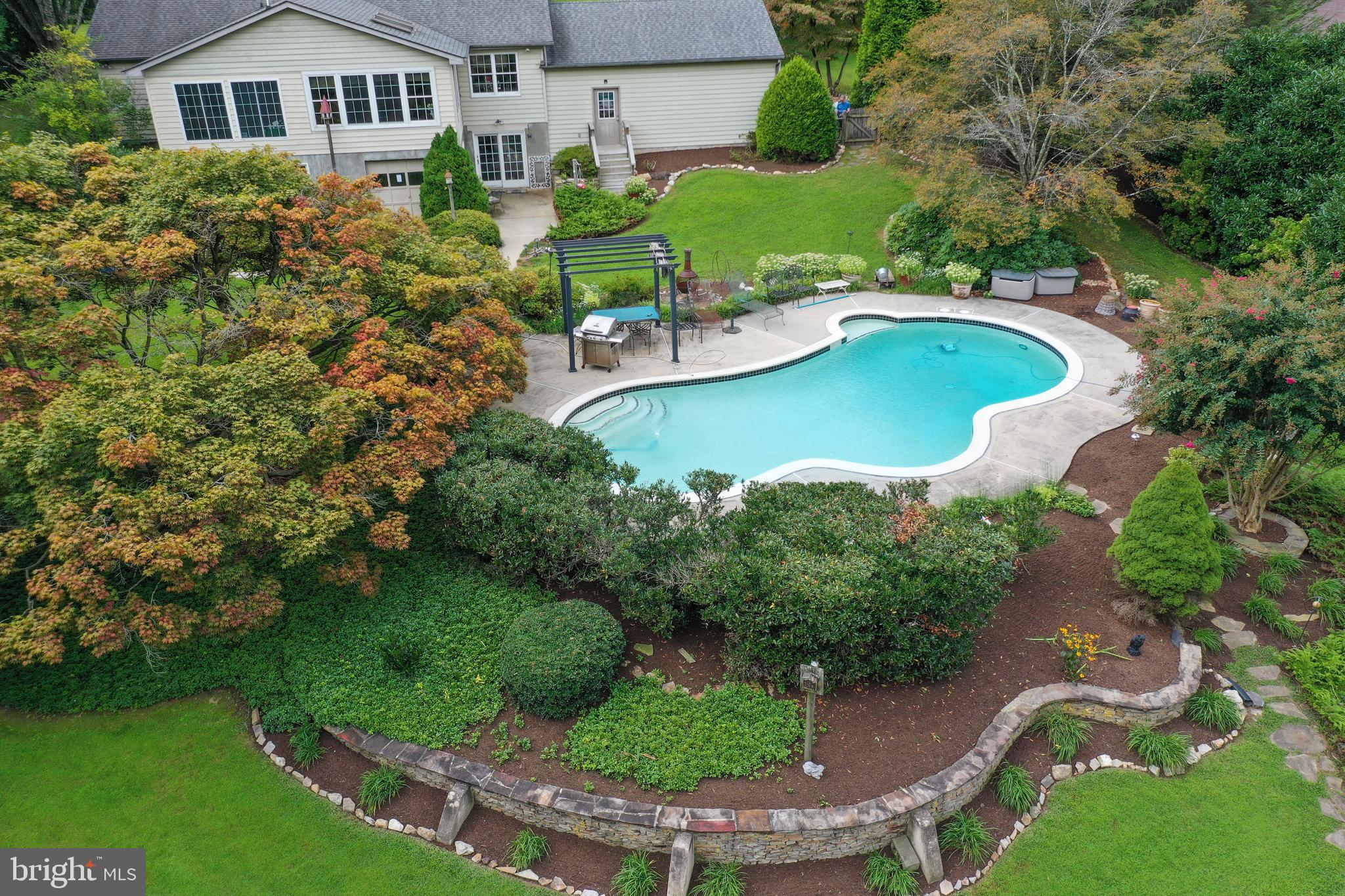 ADVOCATE HILL FARMS - Residential