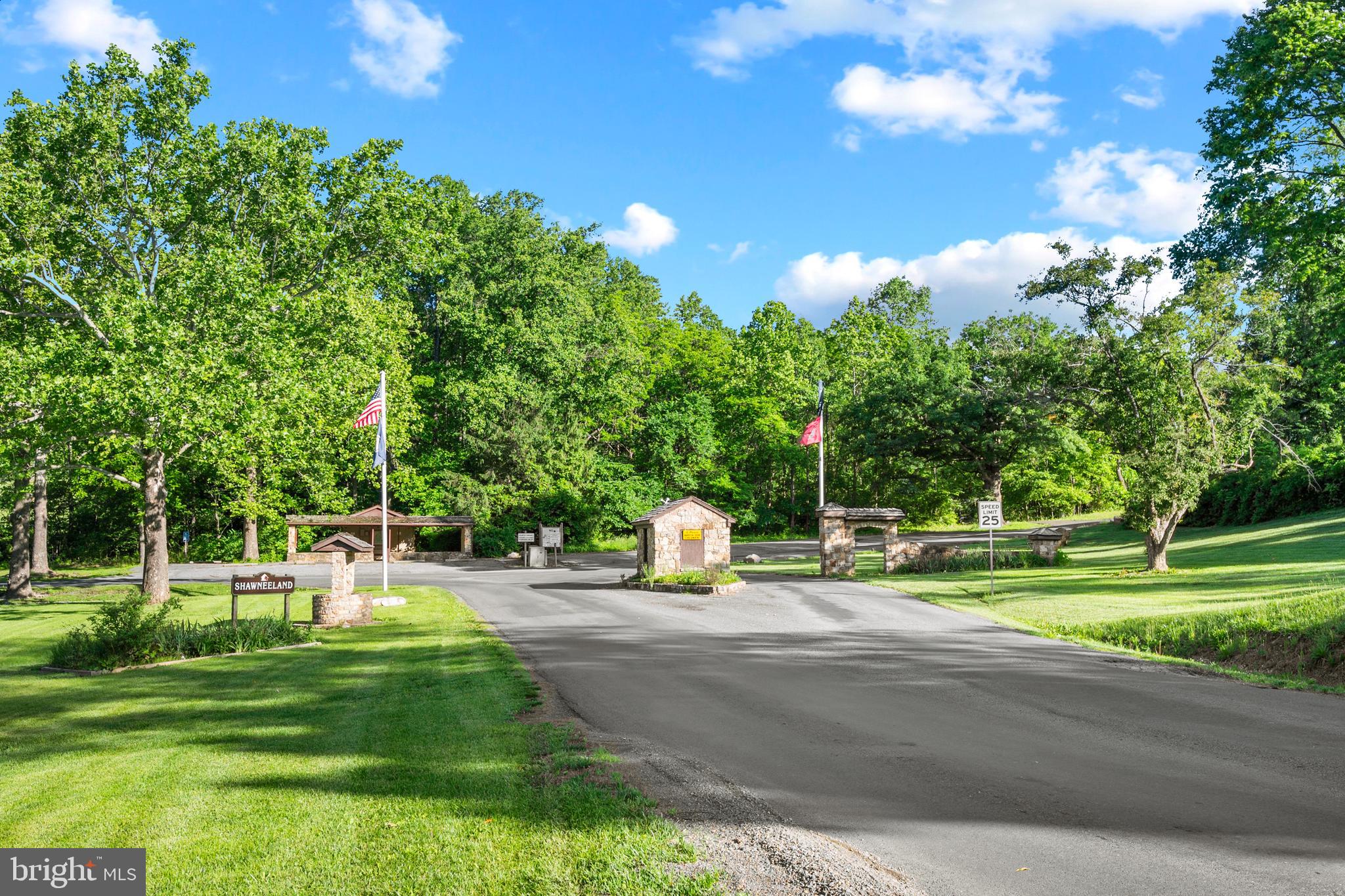 SHAWNEELAND - Residential