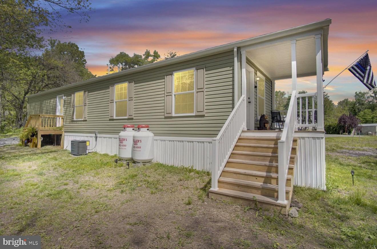 MOUNTAIN VIEW MHC - Residential