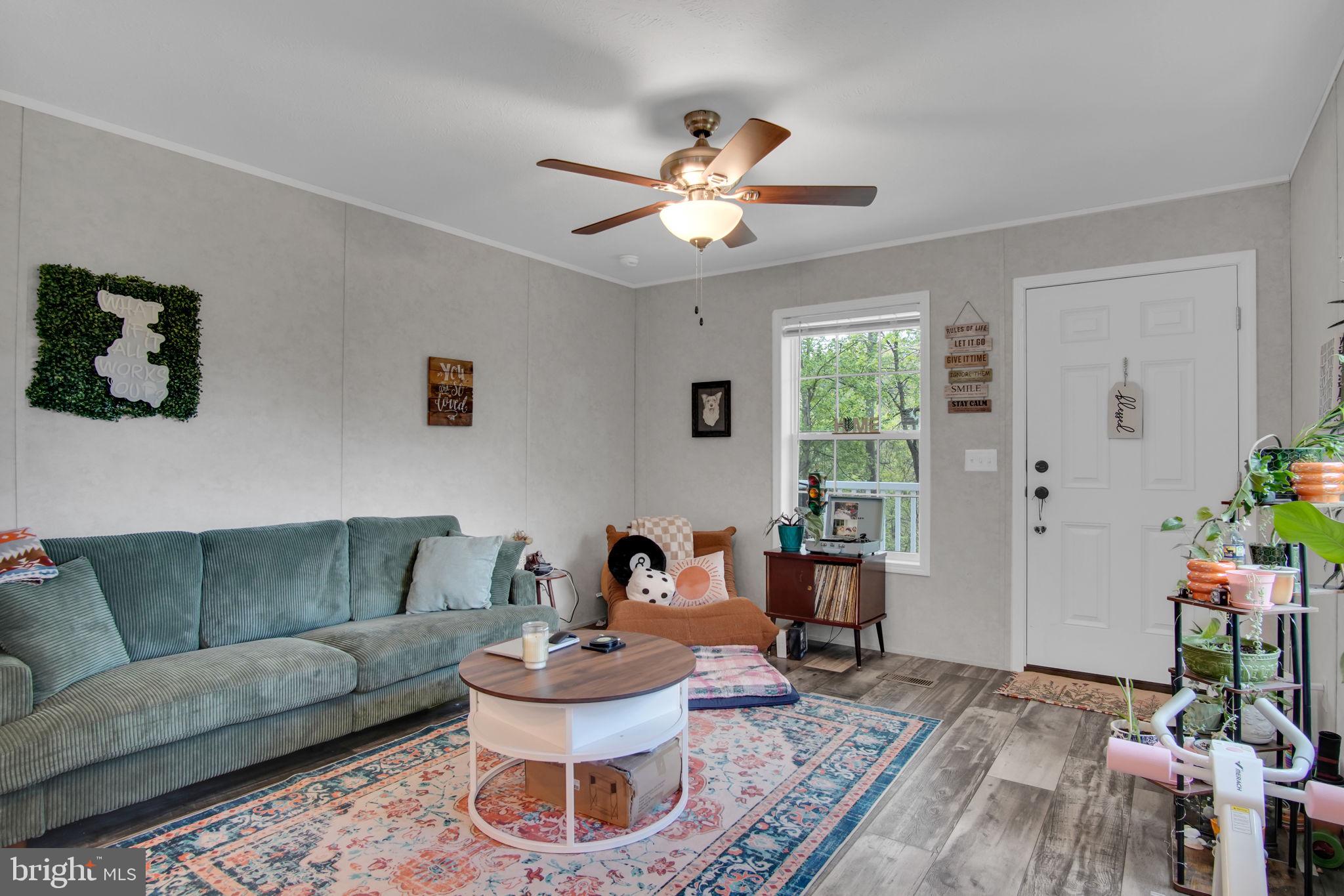 MOUNTAIN VIEW MHC - Residential