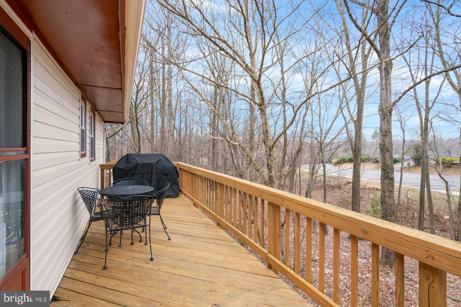 LAKE RIDGE - Residential