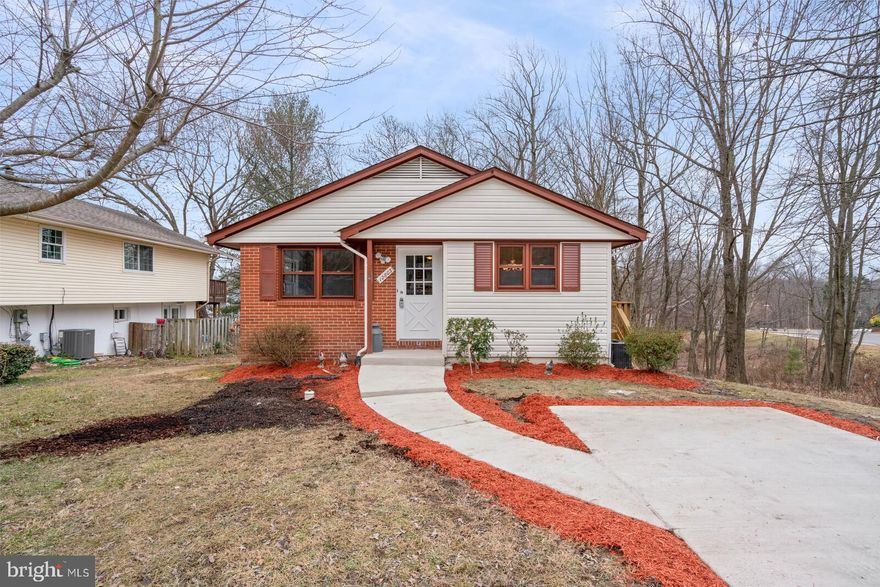 Wonderful living in the heart of the Great Lake Ridge Community *2 Spacious Level Rambler offers: 5 Bedrooms with 3 Full Bathrooms *Hardwood floors *Granite Countertops *Stainless Steel Appliances *Great private deck *New Windows *Fresh Paint *New Carpet *New Doors *Roof has been replaced *Private corner lot *Lots of parking *Minutes from Restaurants, Rec Center, Commuter's Lot, Shopping, Good Schools, & More