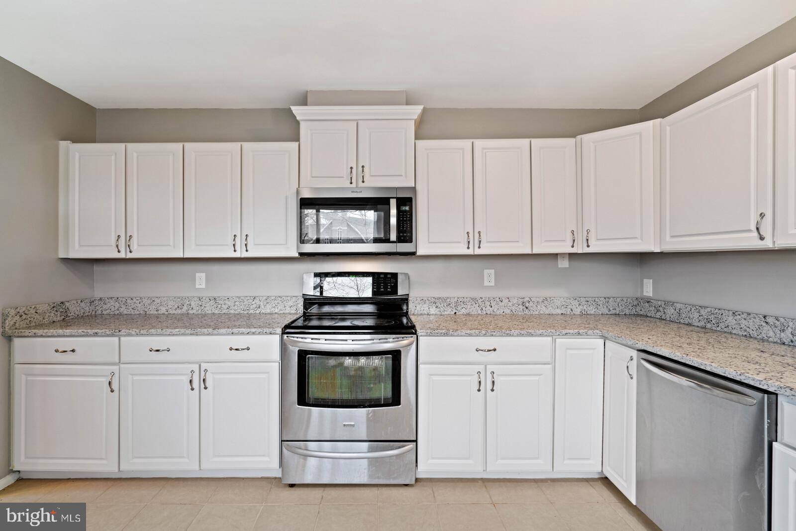 LAKE RIDGE - Residential