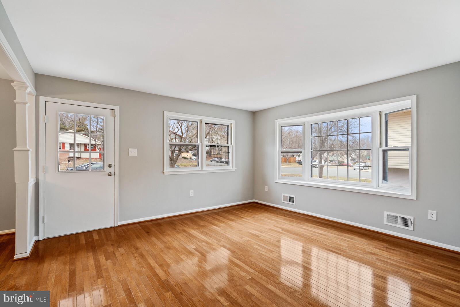 LAKE RIDGE - Residential