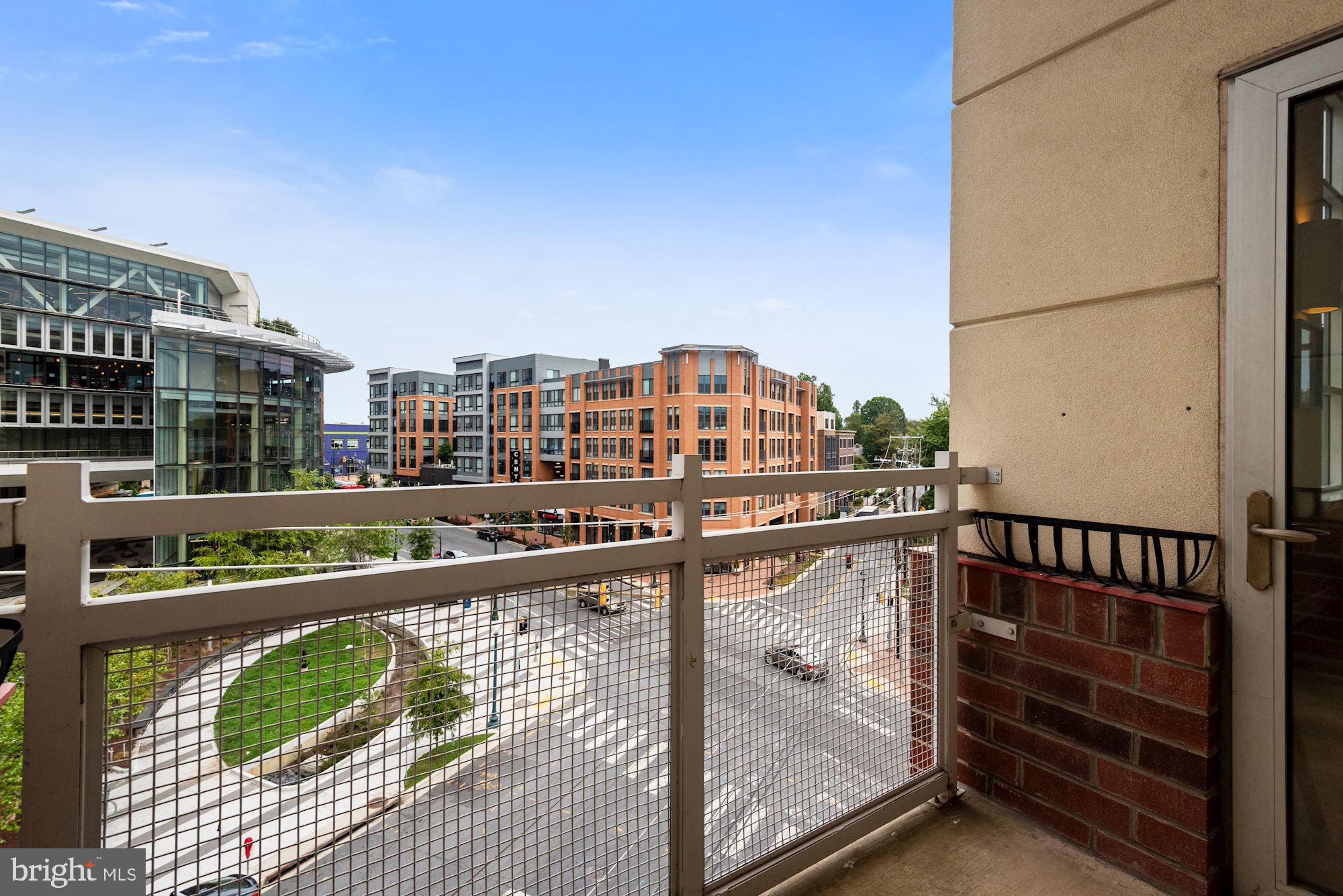 SILVER SPRING - Residential