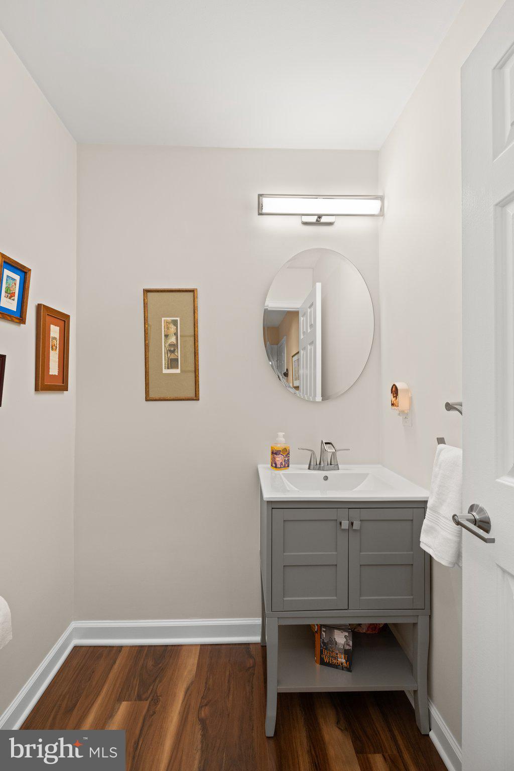 LONGWOOD KNOLLS - Residential