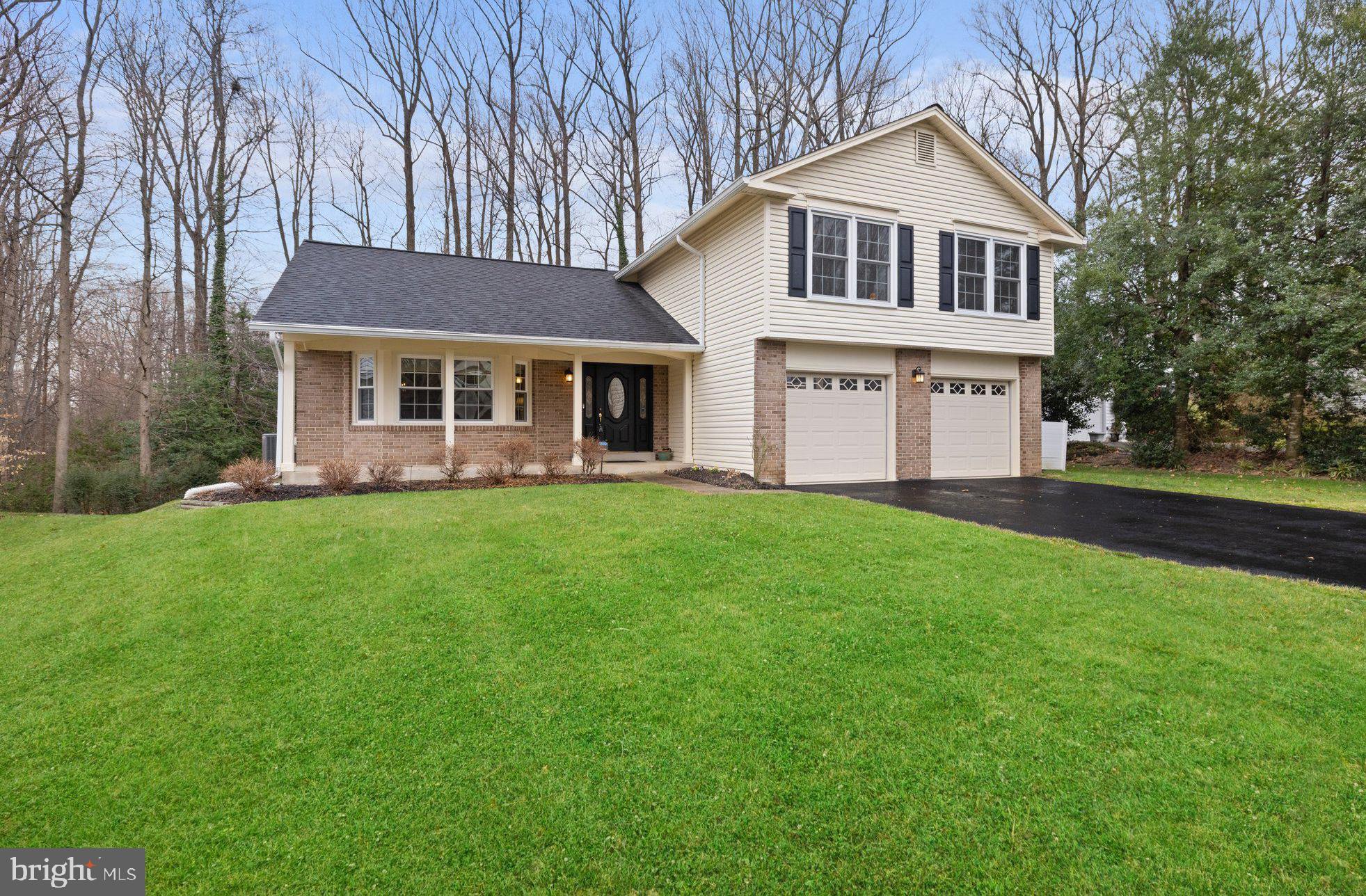 LONGWOOD KNOLLS - Residential