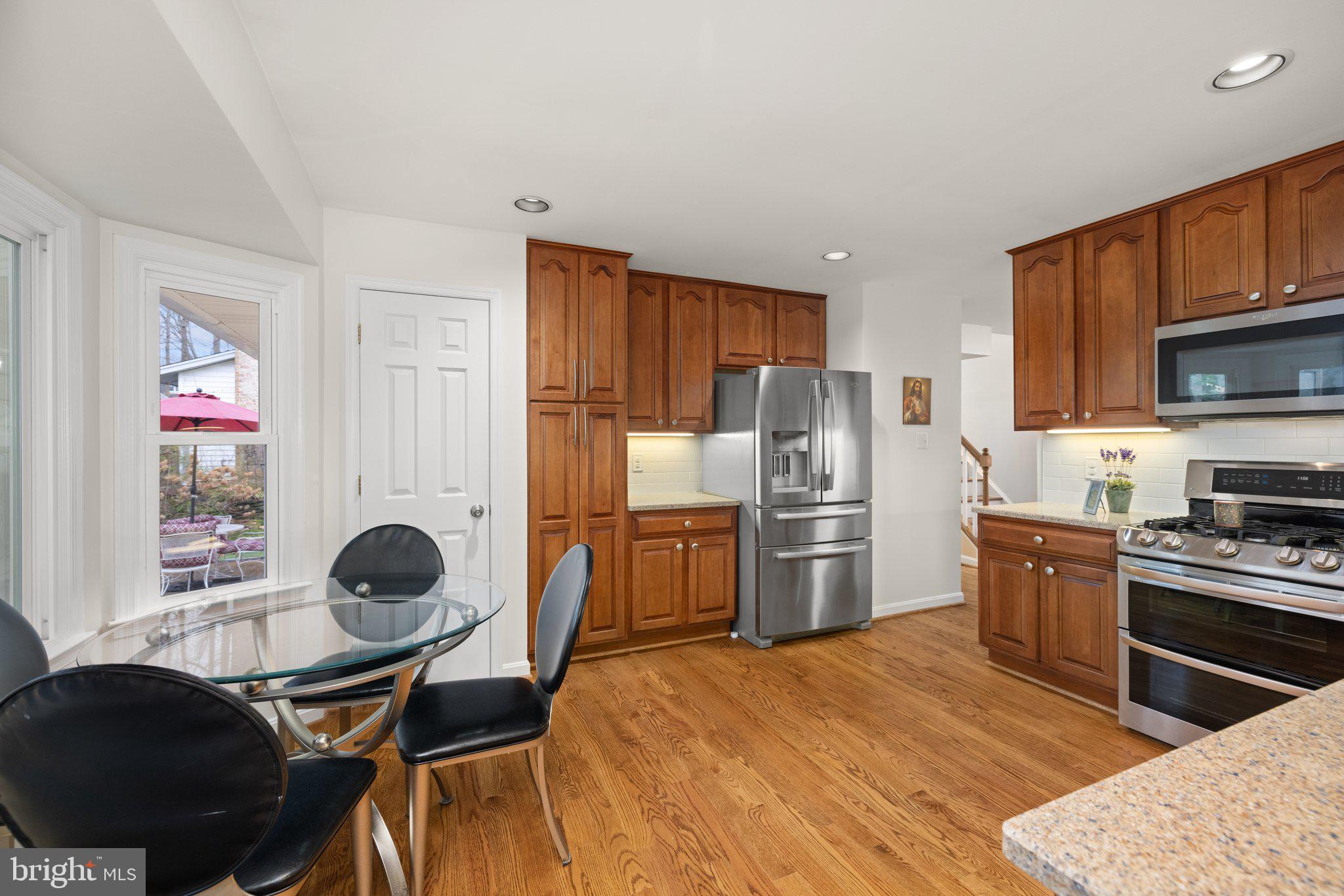 LONGWOOD KNOLLS - Residential