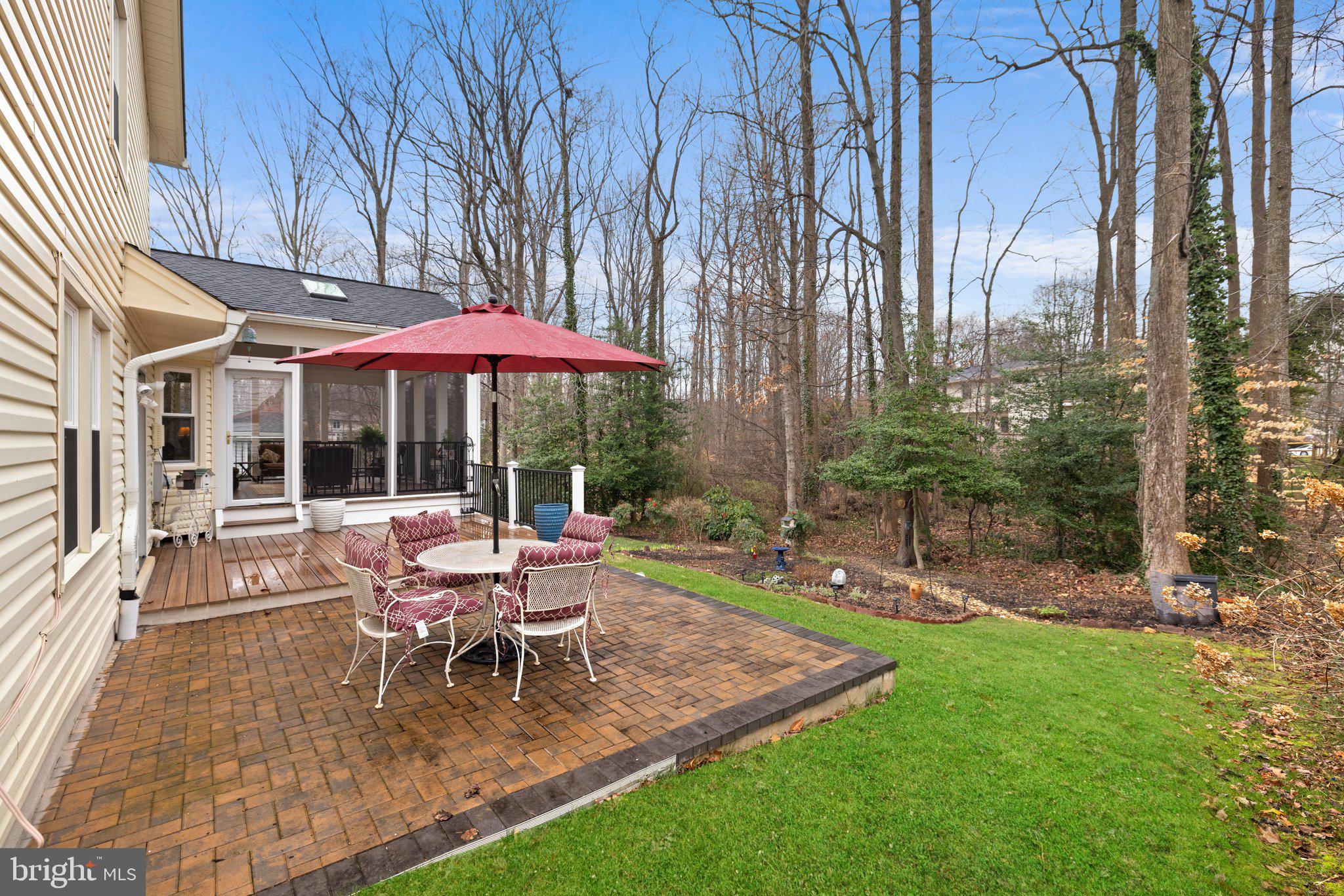 LONGWOOD KNOLLS - Residential