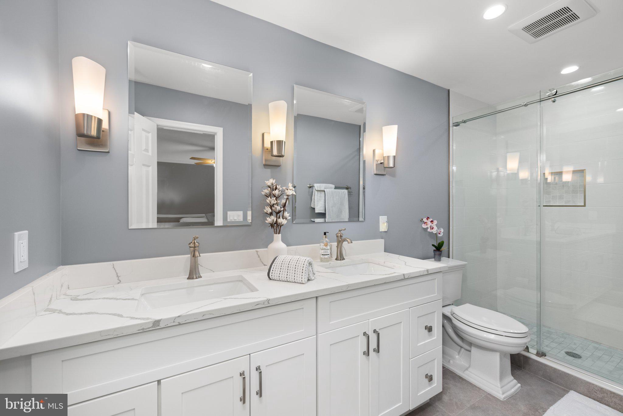 LONGWOOD KNOLLS - Residential