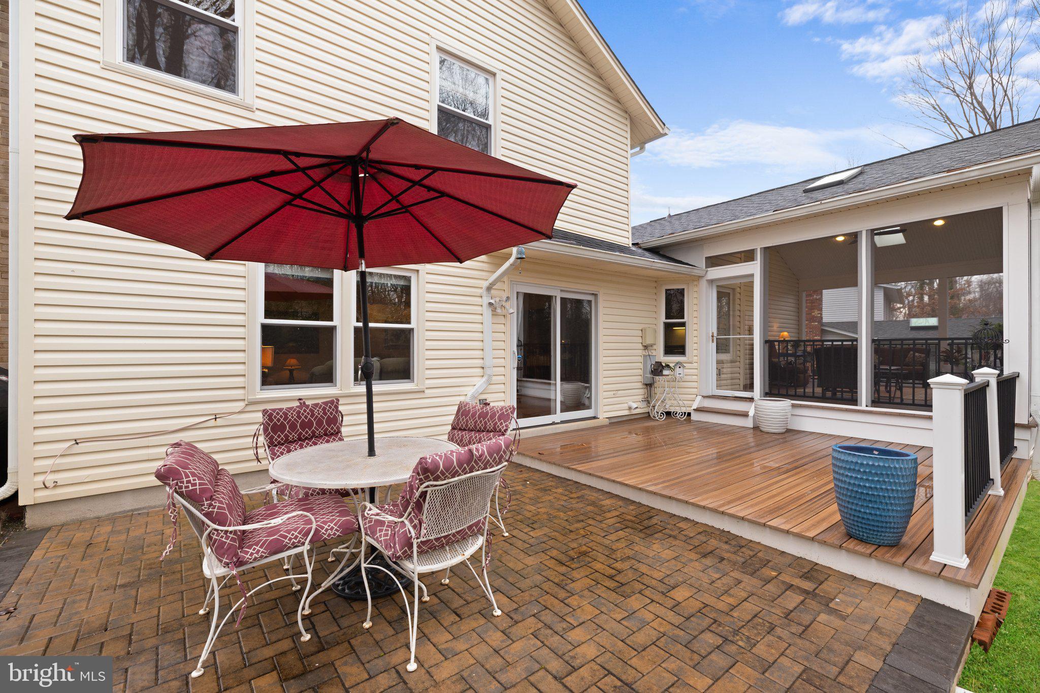 LONGWOOD KNOLLS - Residential