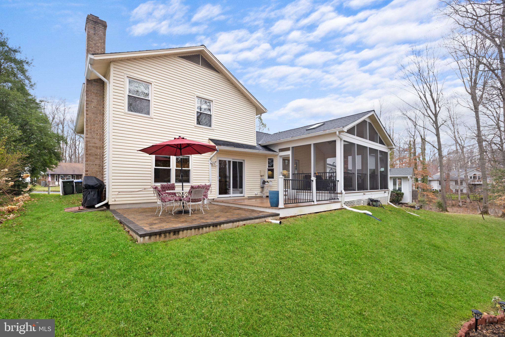 LONGWOOD KNOLLS - Residential