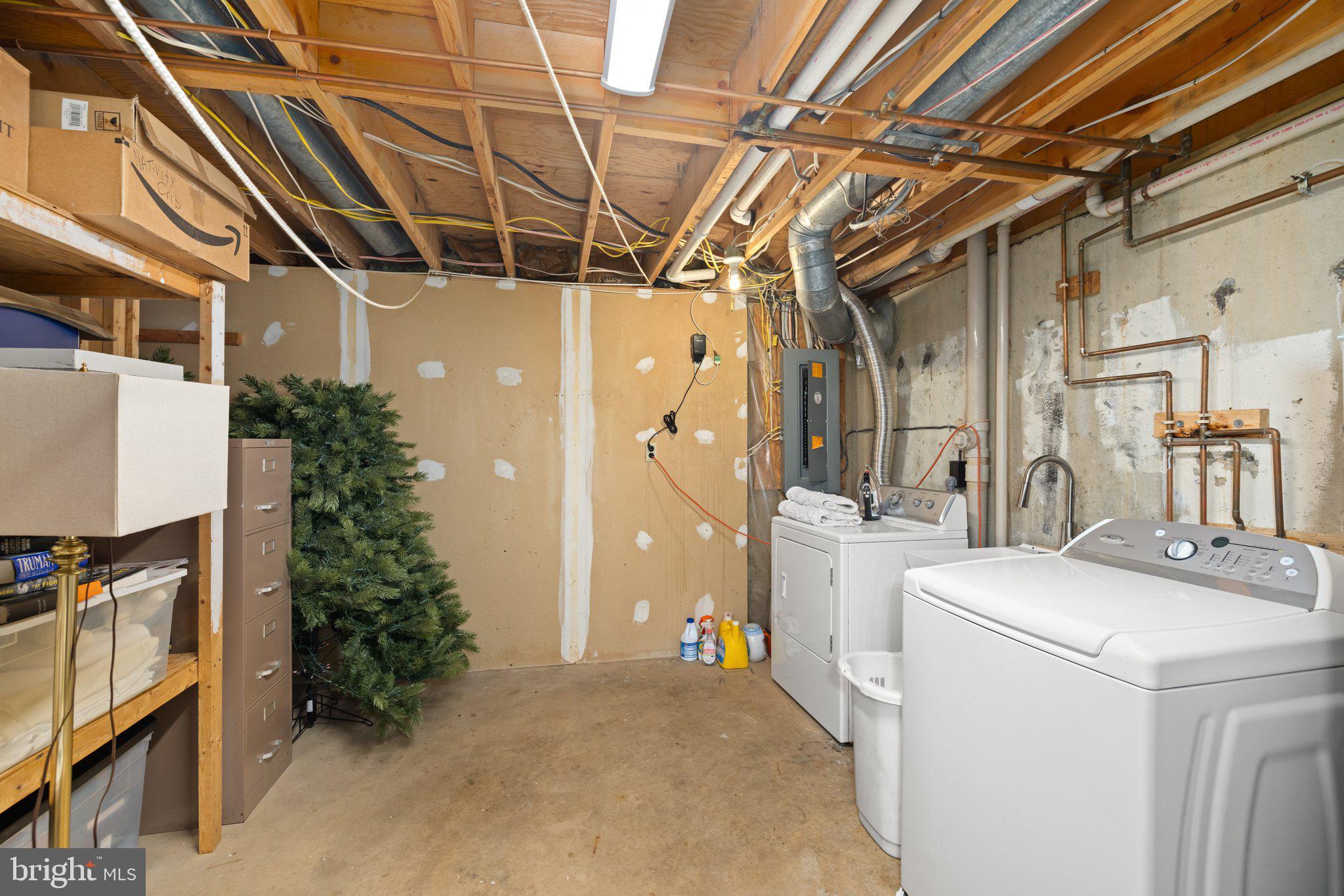 LONGWOOD KNOLLS - Residential