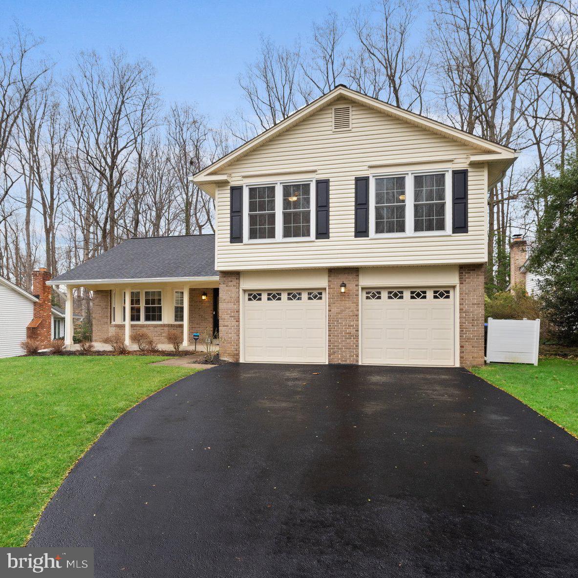 LONGWOOD KNOLLS - Residential