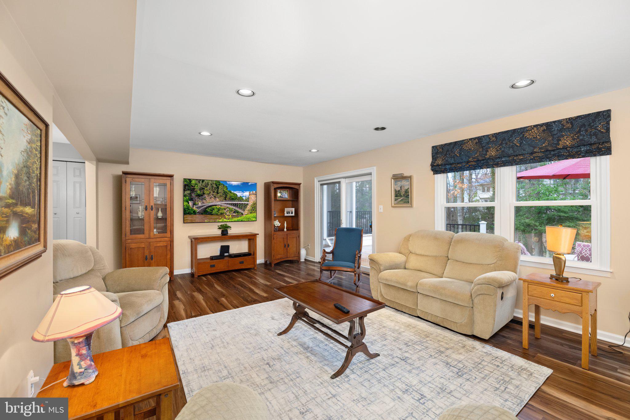 LONGWOOD KNOLLS - Residential