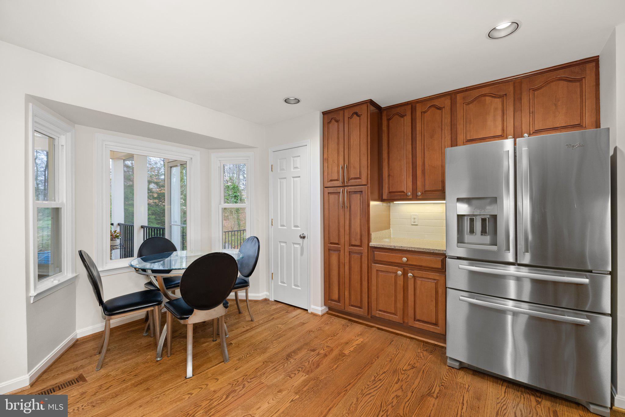 LONGWOOD KNOLLS - Residential