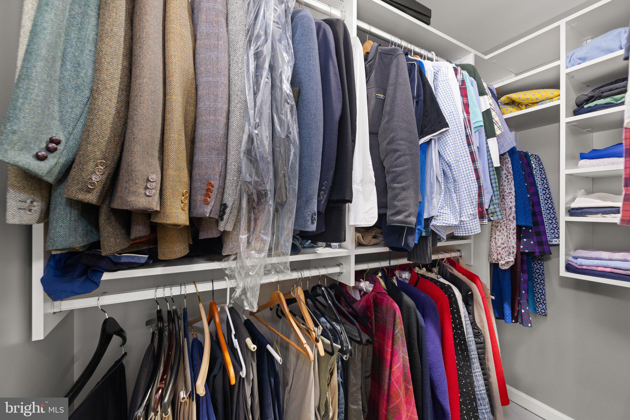 LONGWOOD KNOLLS - Residential