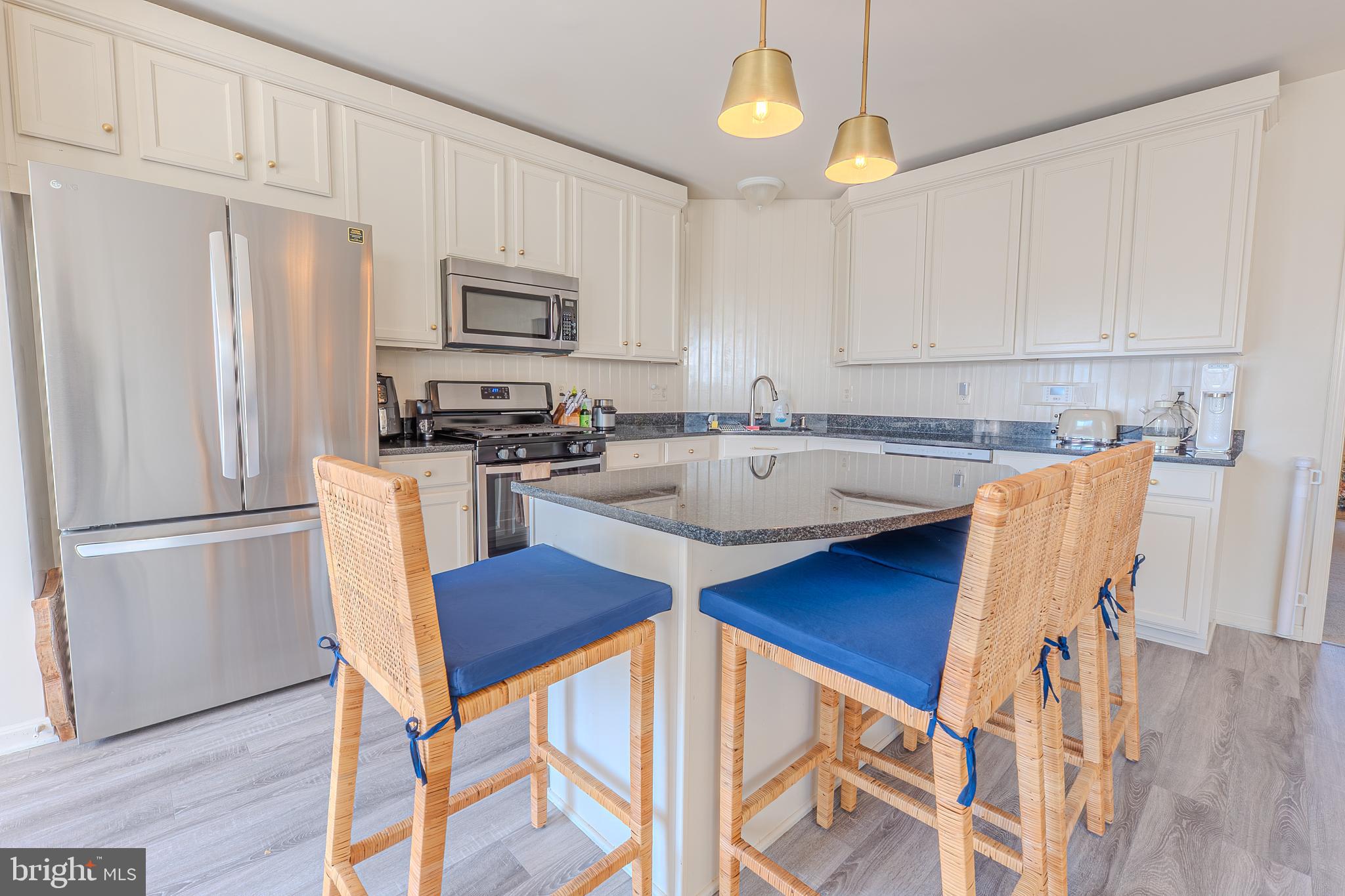 MARKET CENTER CONDOMINIUM - Residential