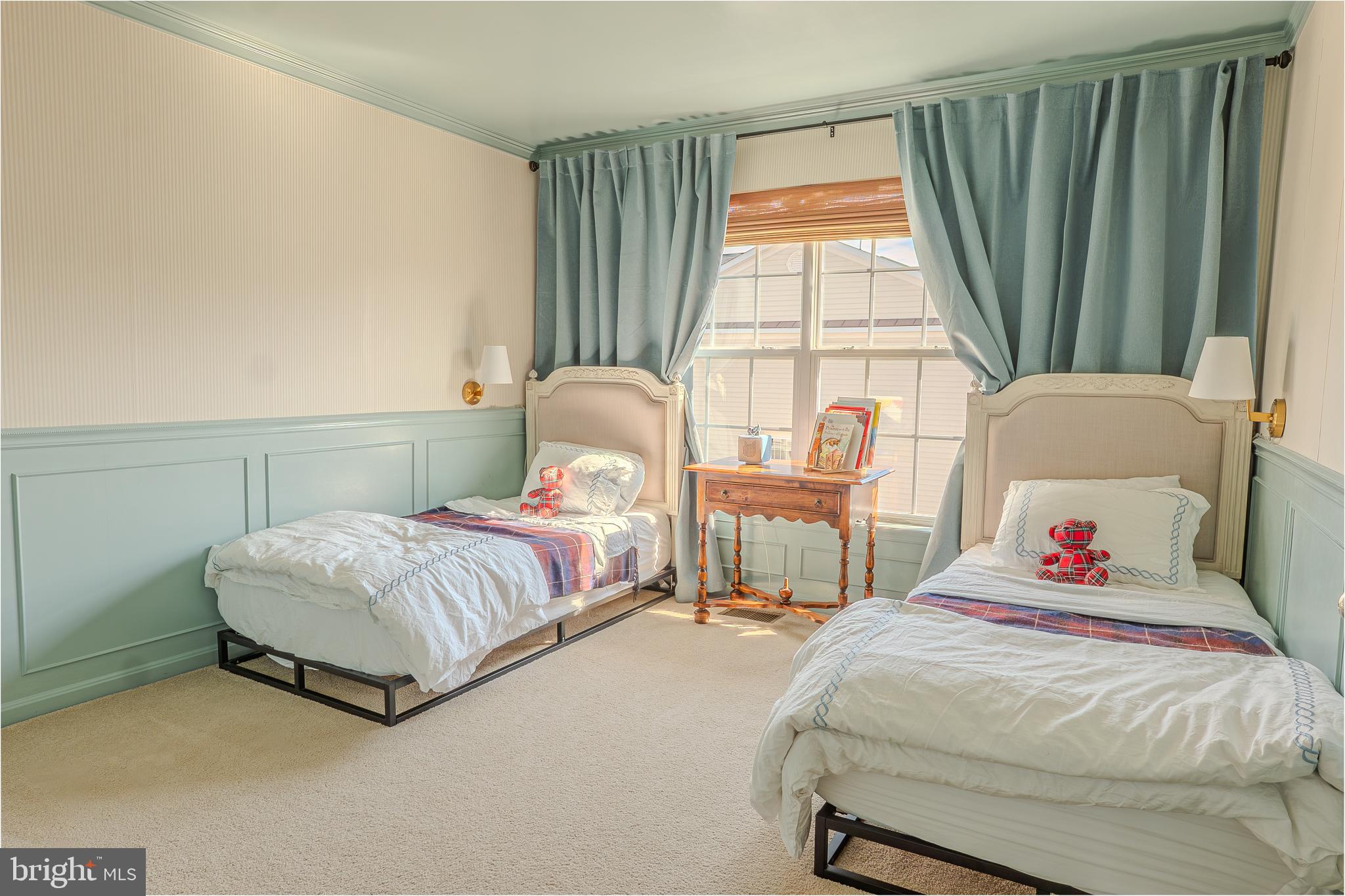 MARKET CENTER CONDOMINIUM - Residential