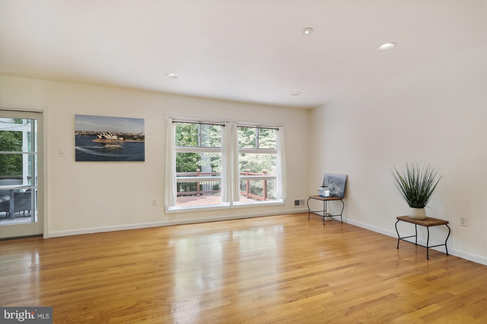 POTOMAC WOODS - Residential Lease