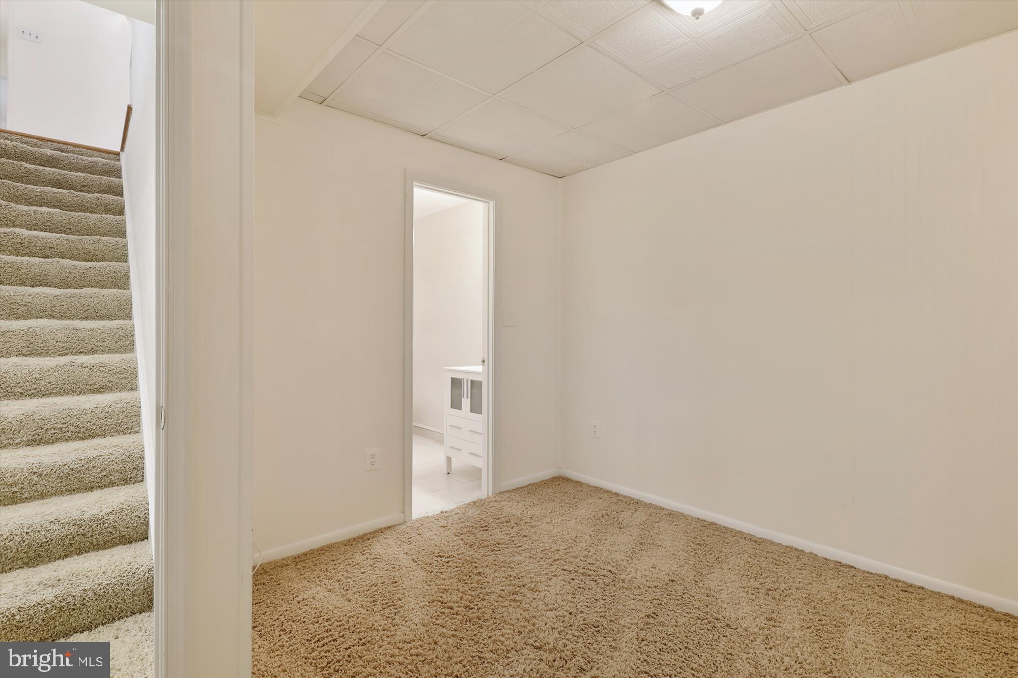 POTOMAC WOODS - Residential Lease