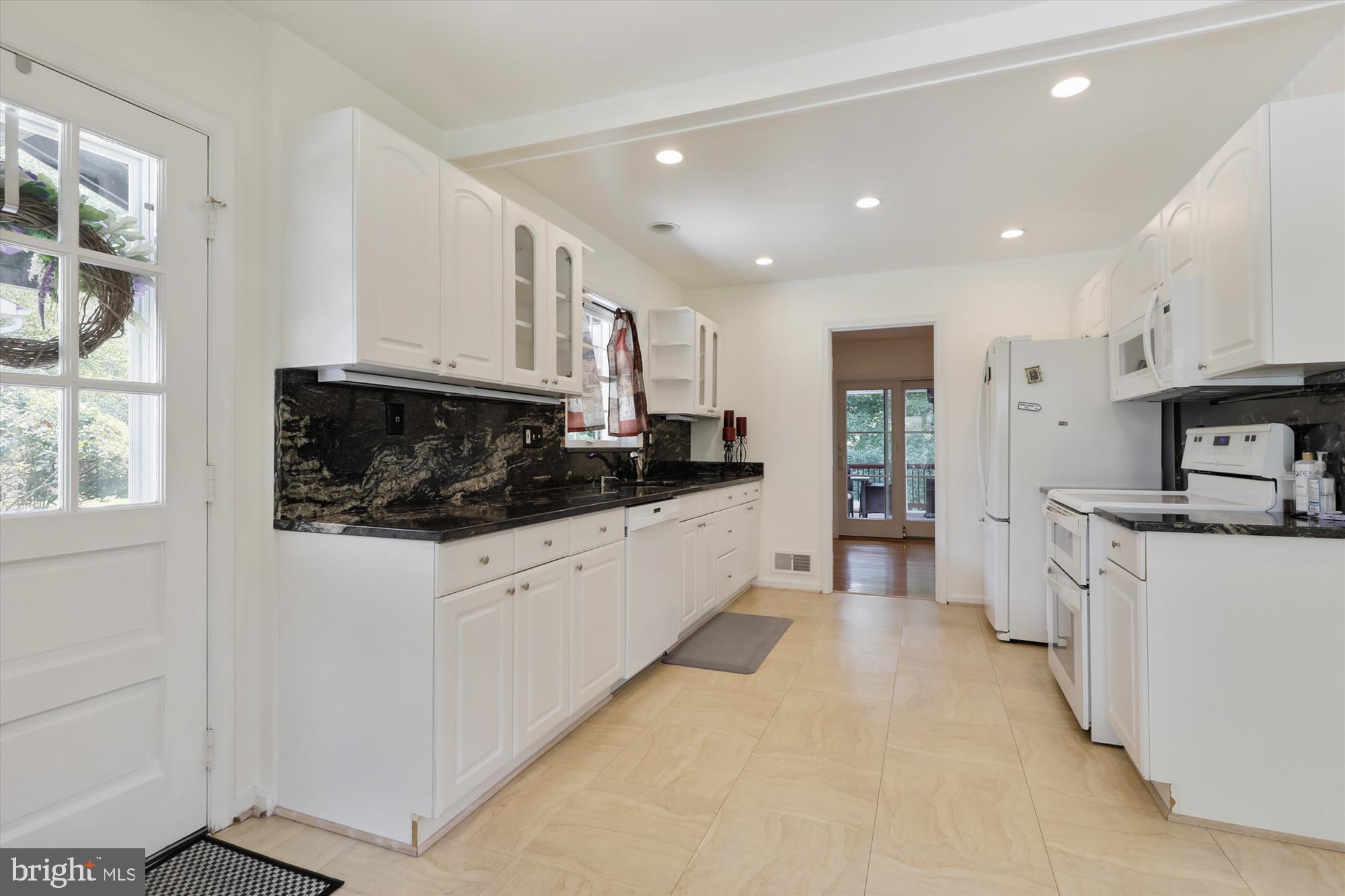 POTOMAC WOODS - Residential Lease