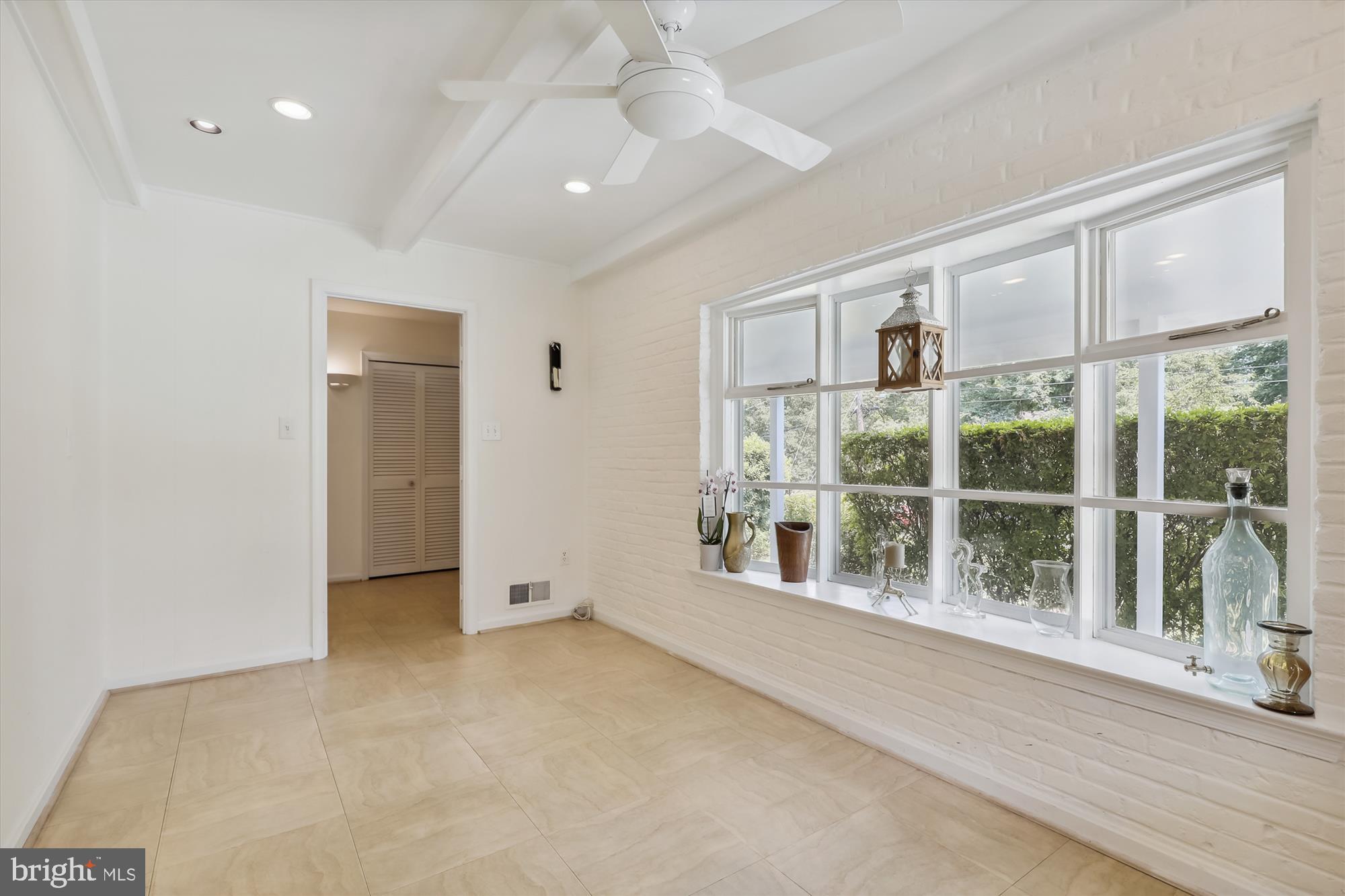 POTOMAC WOODS - Residential Lease