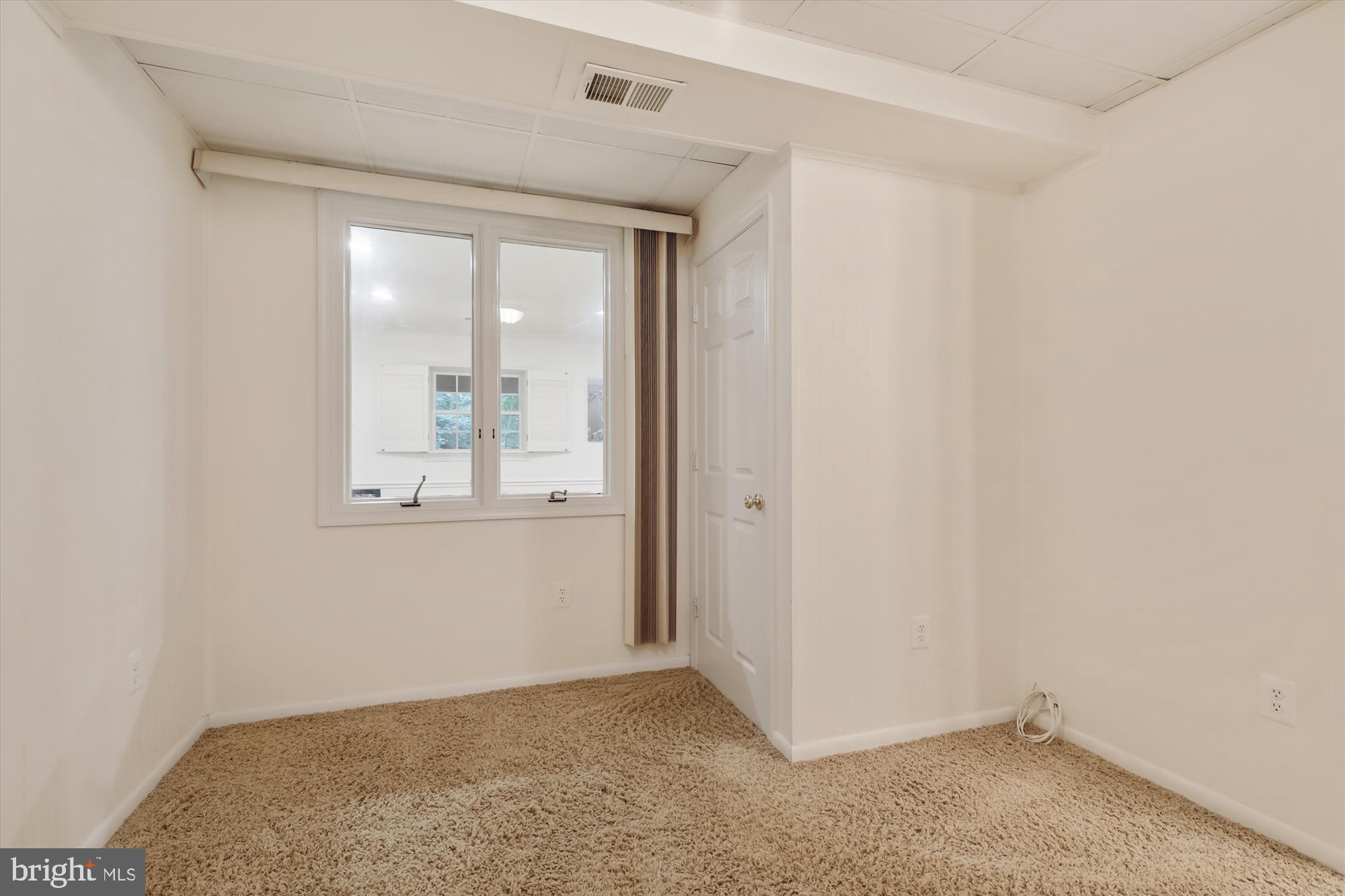 POTOMAC WOODS - Residential Lease