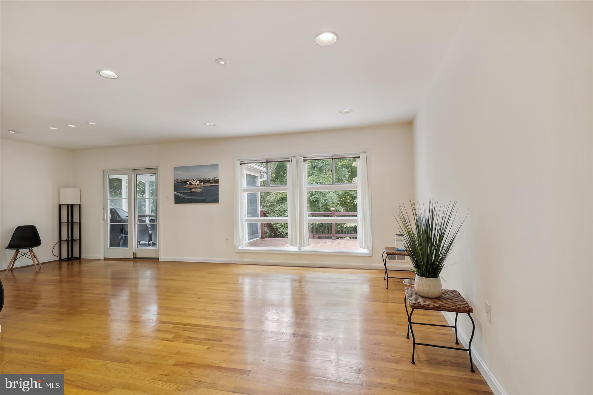 POTOMAC WOODS - Residential Lease