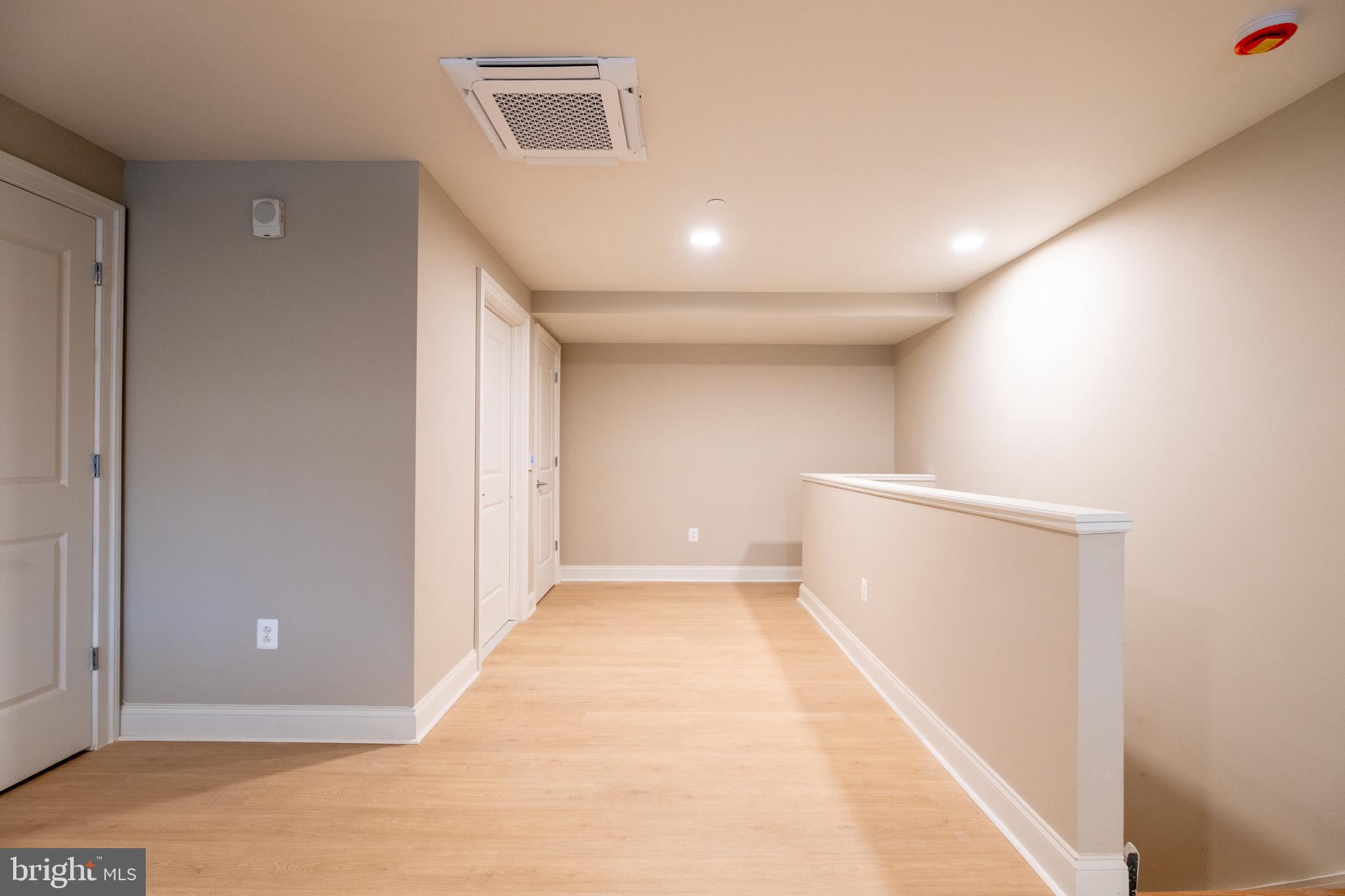 LOGAN SQUARE - Residential Lease