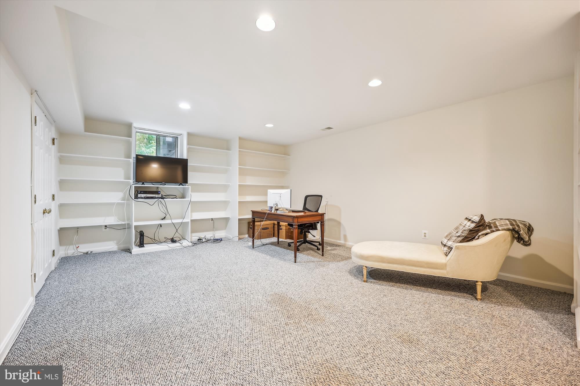 FALLS BEND - Residential