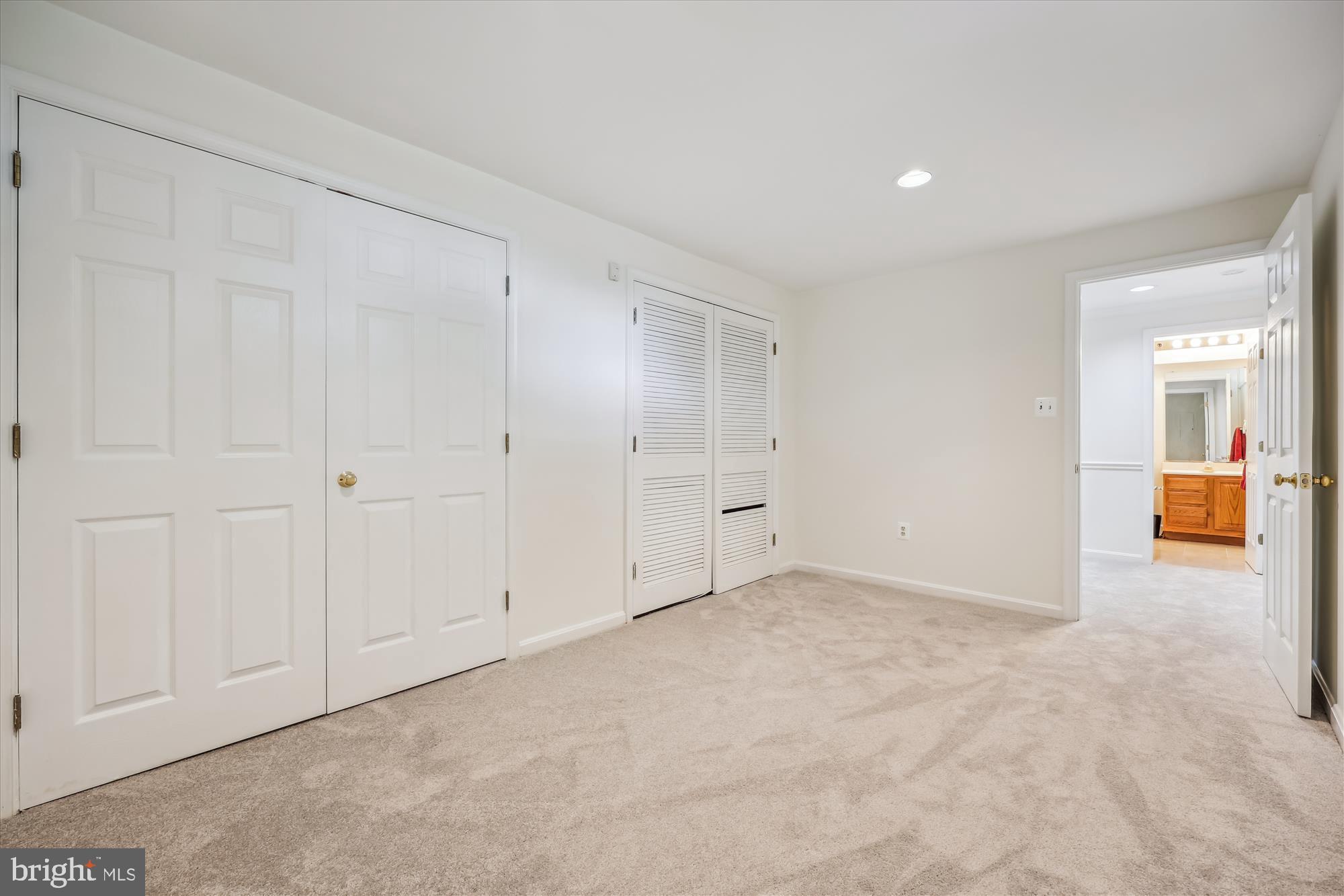 FALLS BEND - Residential