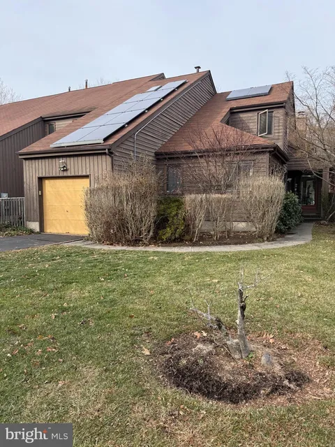 18 Jacob Court, Trenton, NJ MLS: NJME2070652