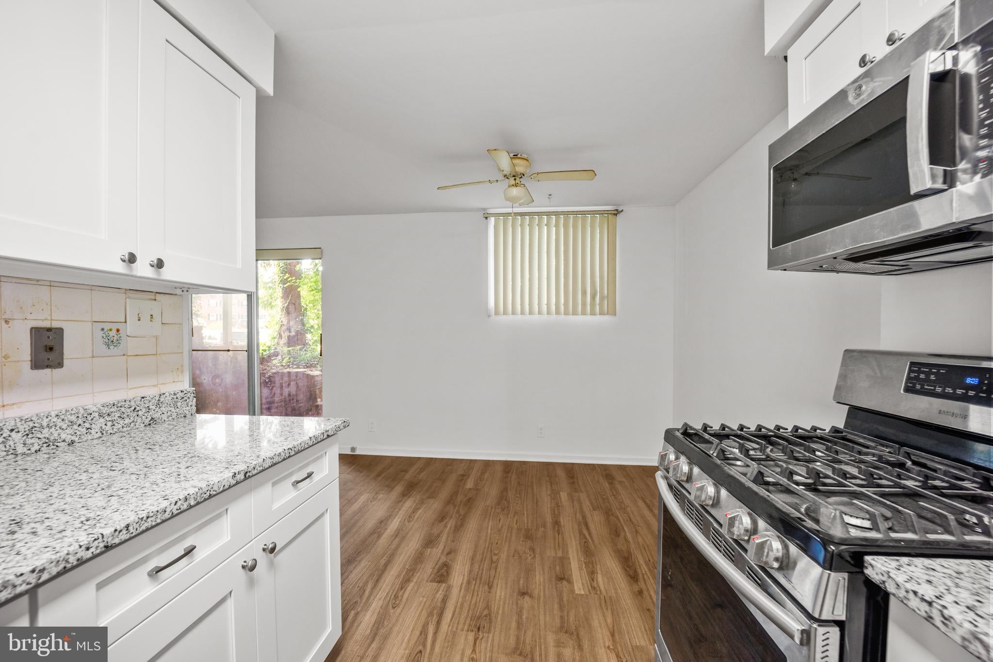 300 BYBERRY ROAD 00 L6