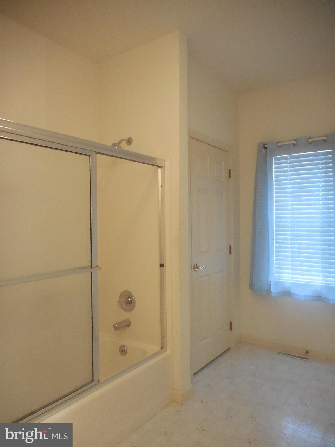 THE OAKS OF PALMYRA - Residential