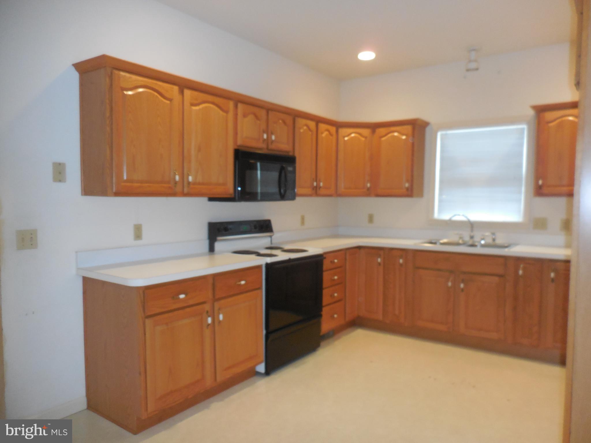 THE OAKS OF PALMYRA - Residential