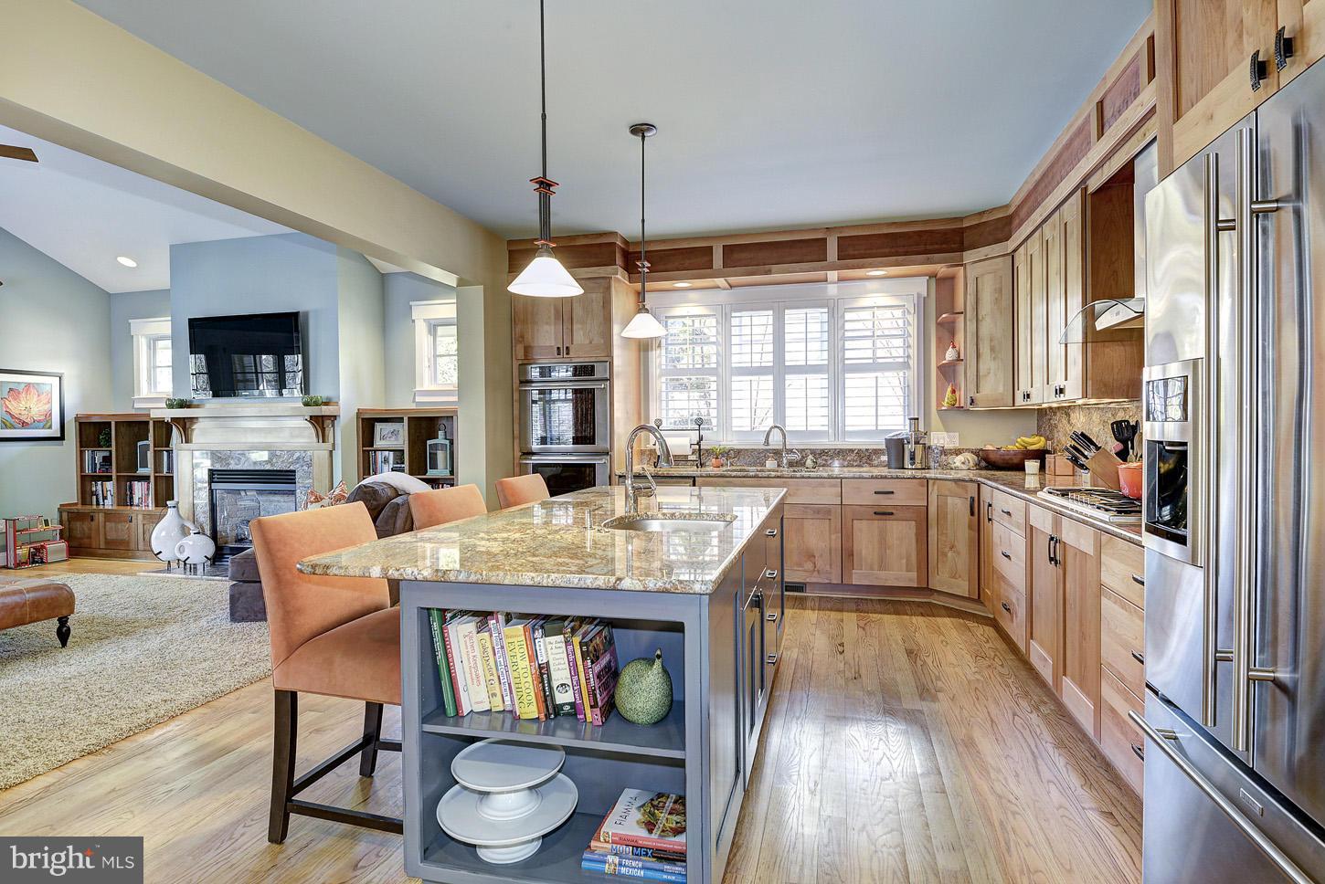 MCLEAN MANOR - Residential