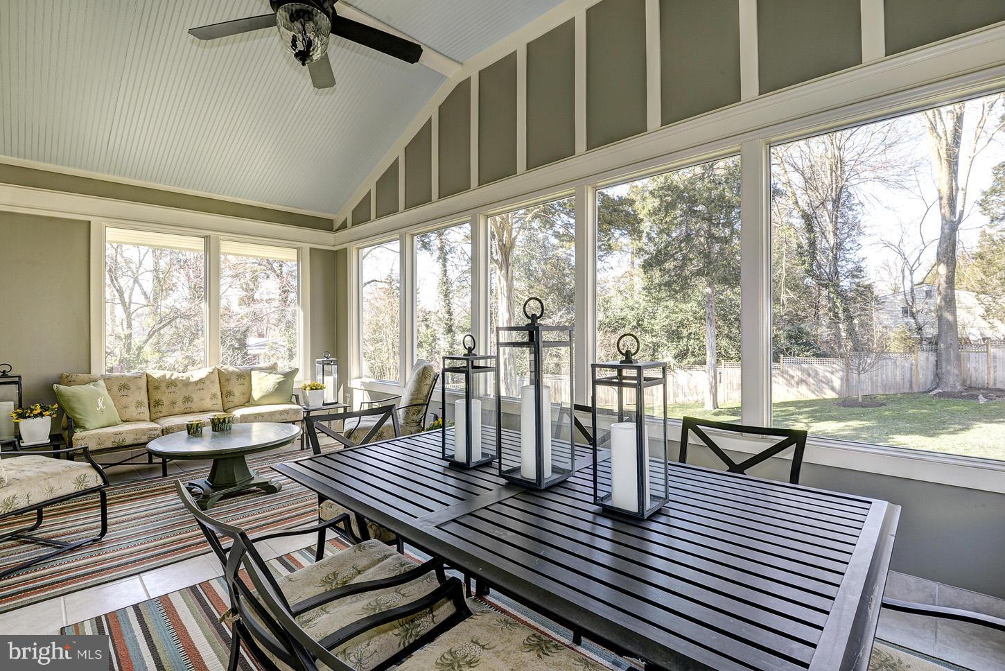 MCLEAN MANOR - Residential