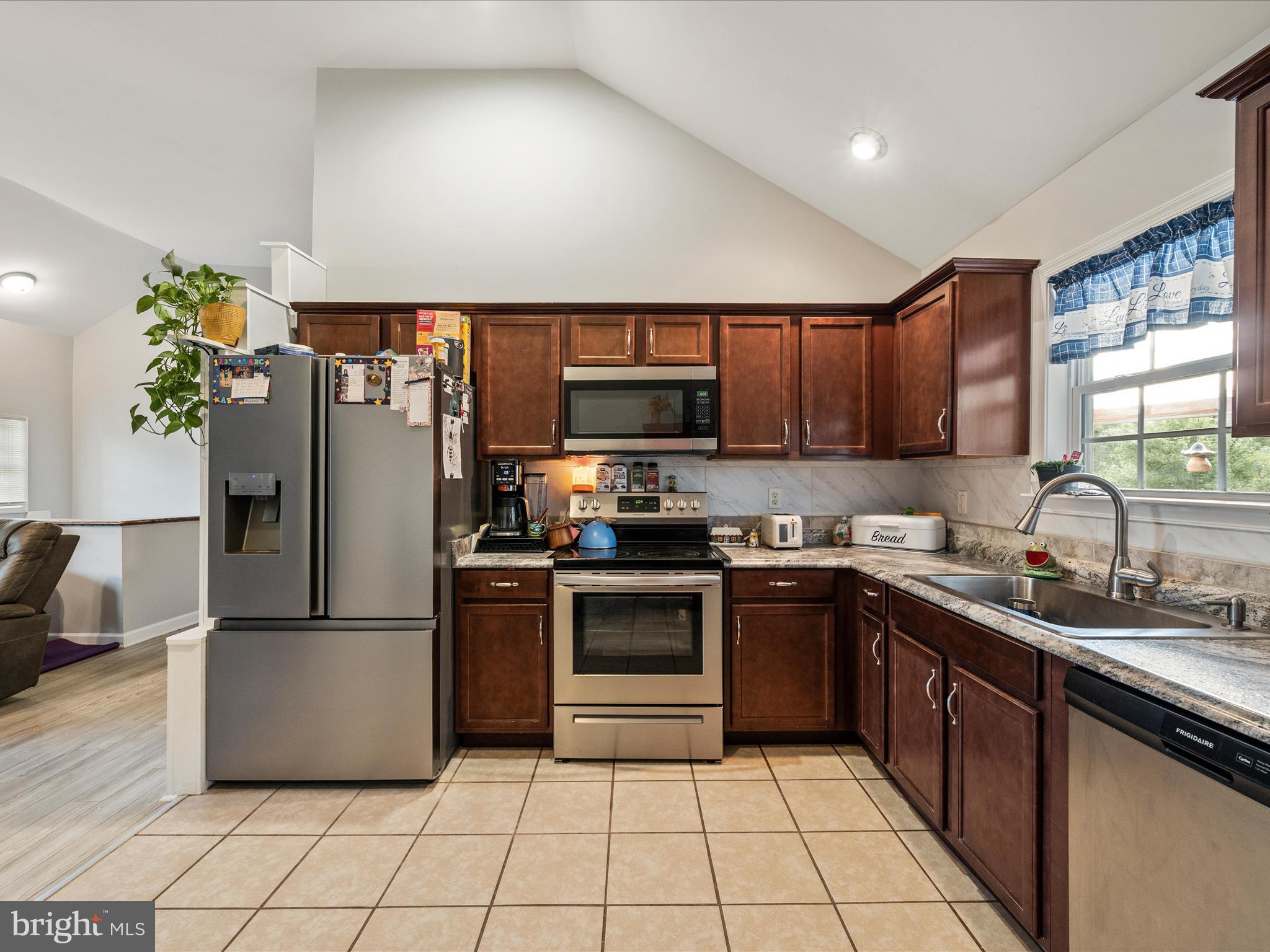 MOHR'S LANDING - Residential