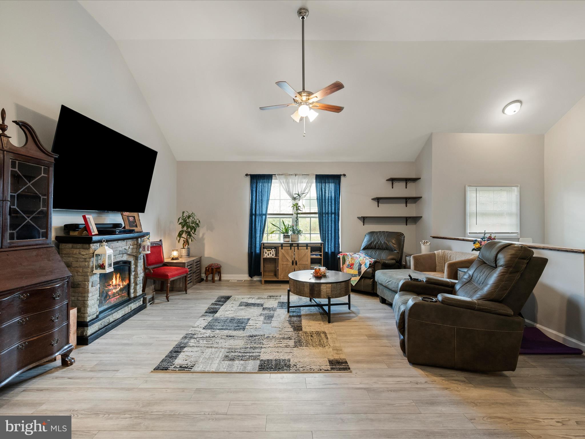 MOHR'S LANDING - Residential