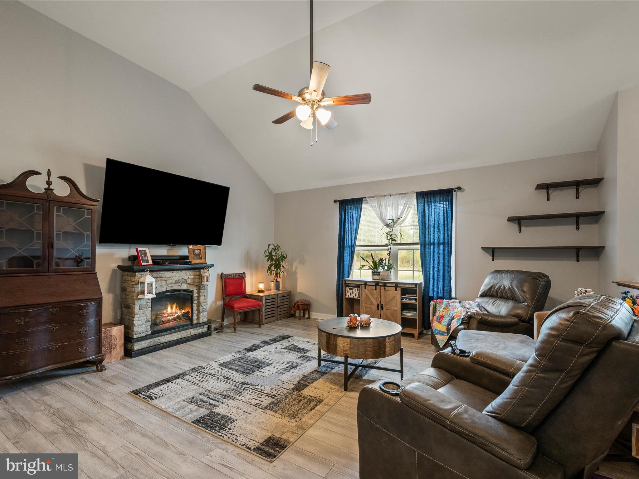 MOHR'S LANDING - Residential