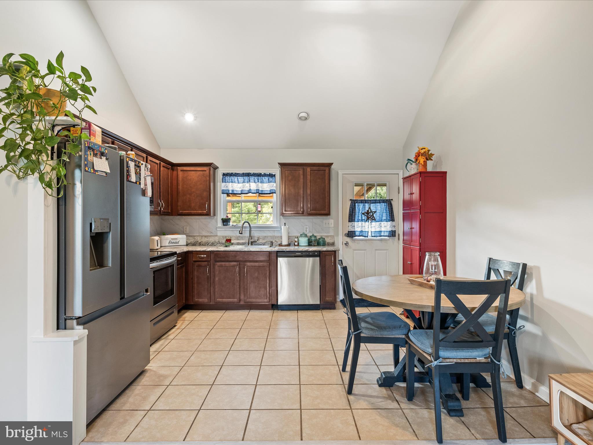 MOHR'S LANDING - Residential