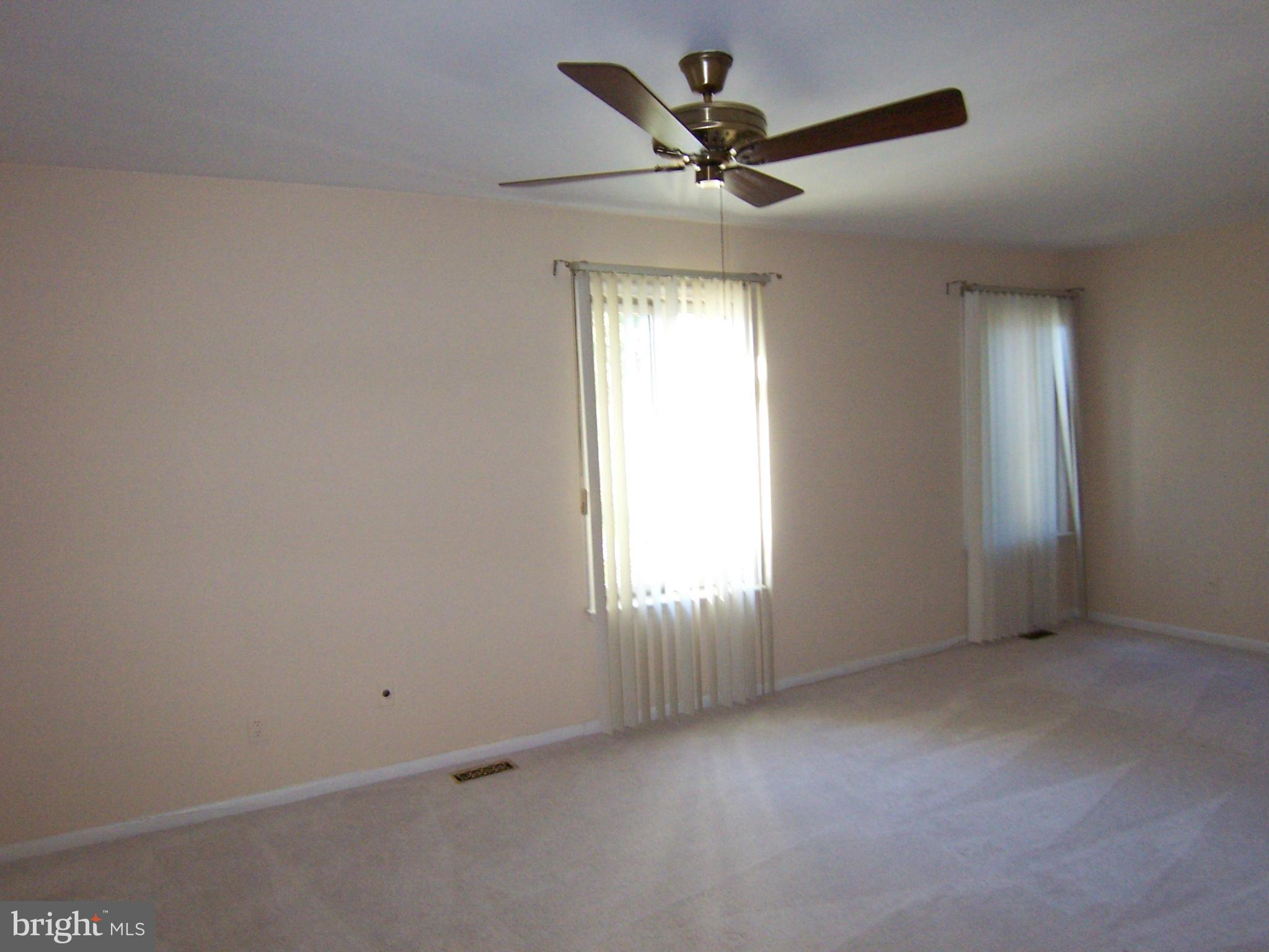 ROLAND SPRINGS - Residential