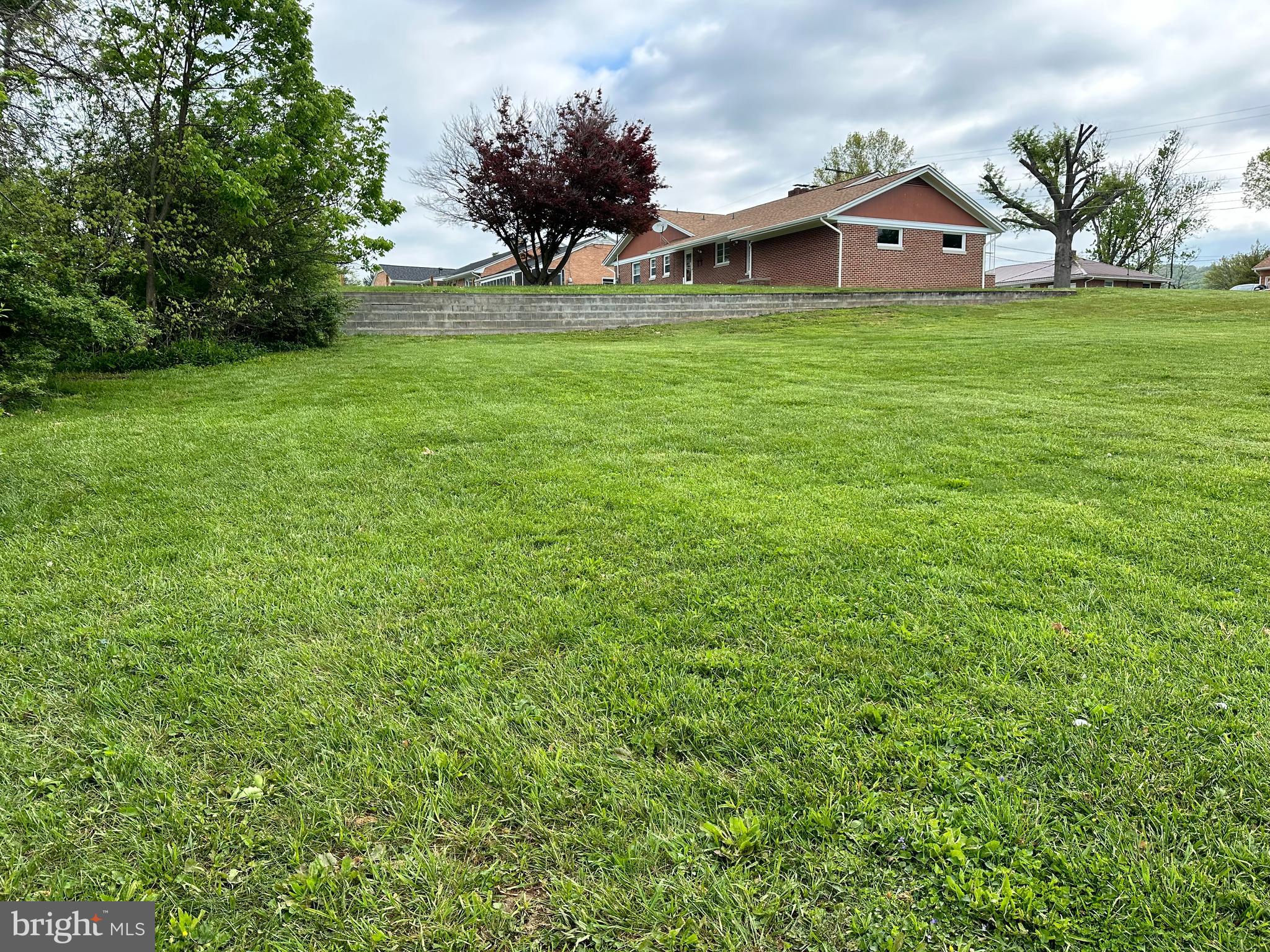 MOOMAU ADDITION - Land