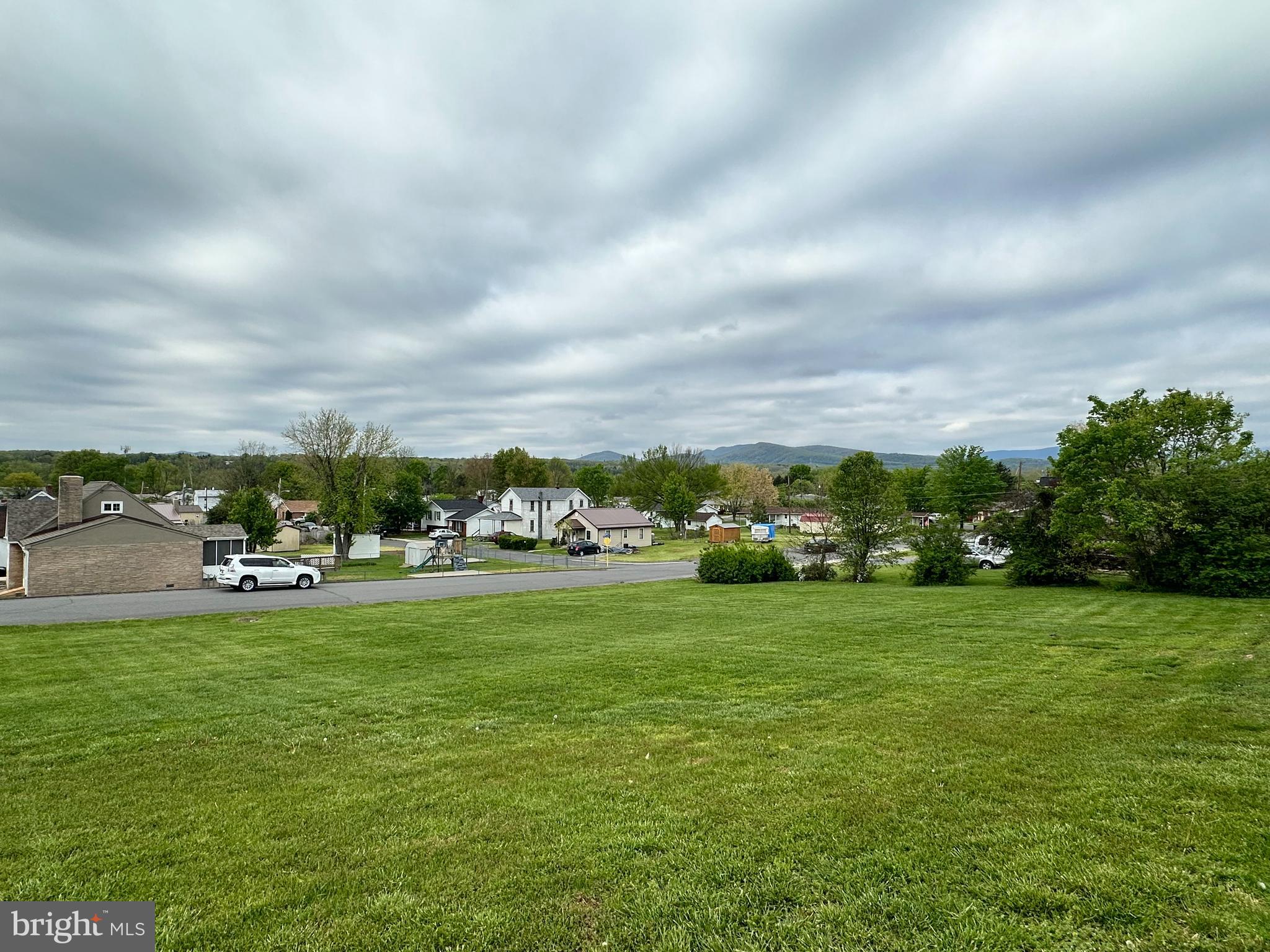 MOOMAU ADDITION - Land