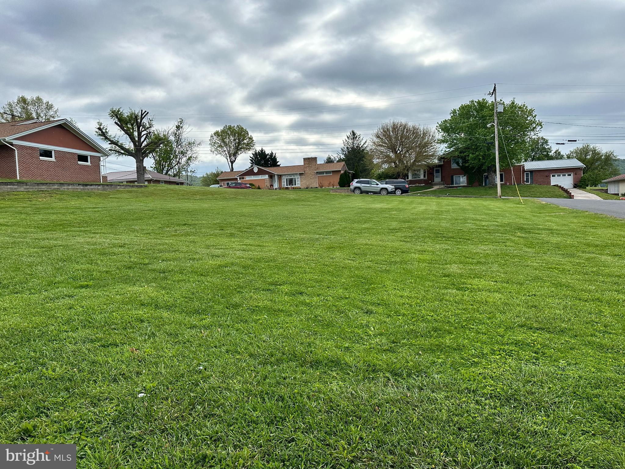 MOOMAU ADDITION - Land