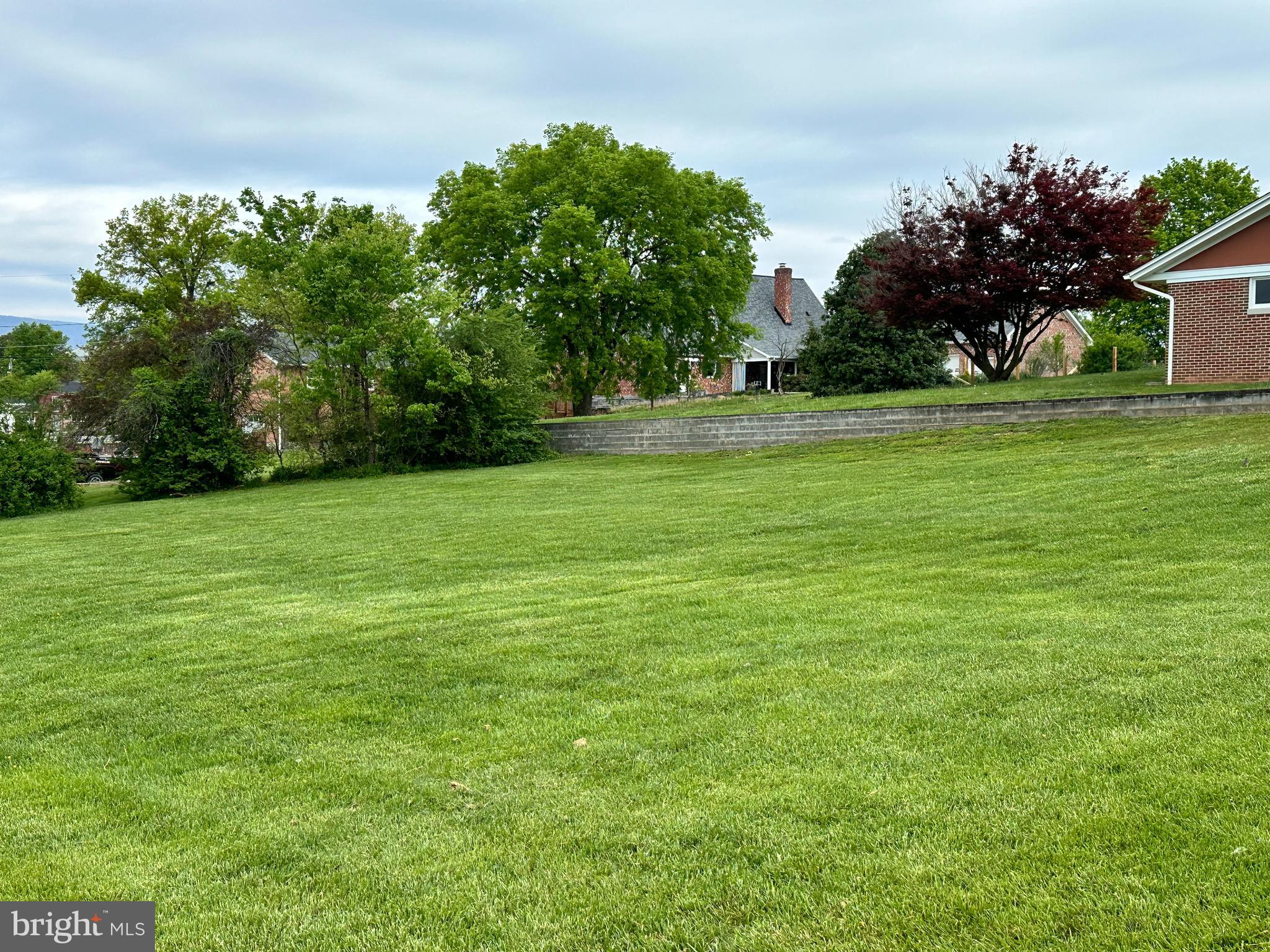 MOOMAU ADDITION - Land