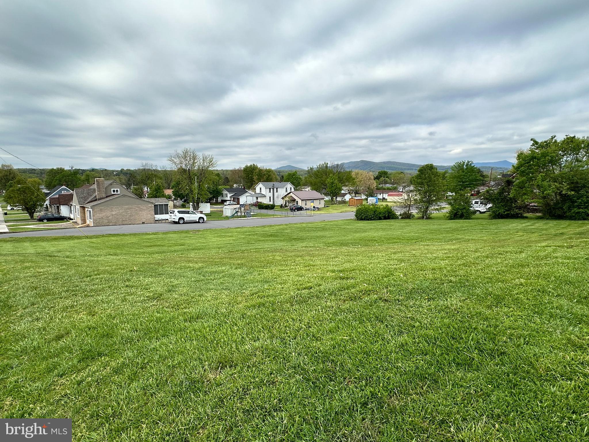 MOOMAU ADDITION - Land