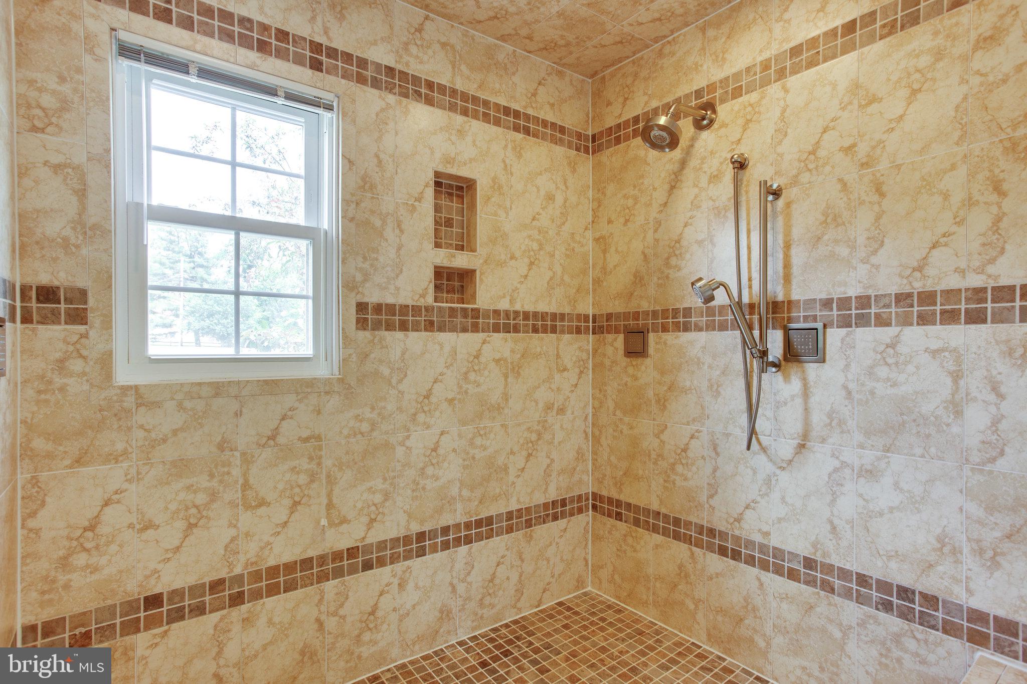 COLVIN MEADOW ESTATES - Residential